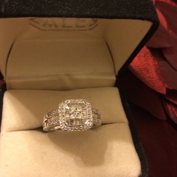 1/2 CT, 14KT WG Diamond Ring