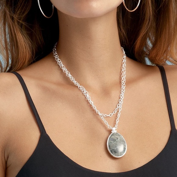 Stella & Dot Sanibel Reversible Pendant necklace