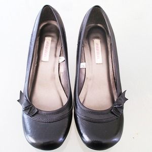 Xhilaration Shoes - Black Heels with Bow Detail Xhilaration Shoes - Black Heels with Bow Detail