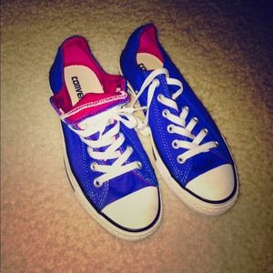 Lightly worn blue & pink converse!!