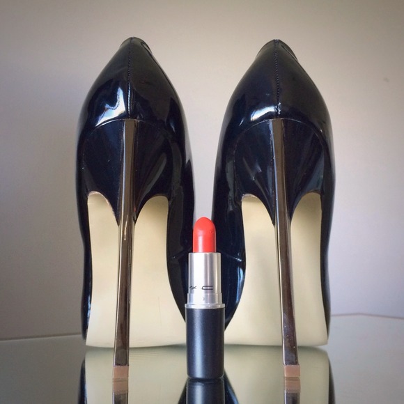 Shoes - Black Patent Pointy Pumps w/ Silver Stiletto Heels