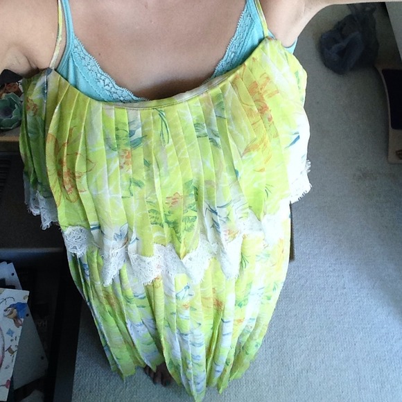 Yellow Flower Maxi 🌸 - Picture 2 of 3