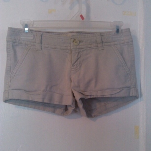 Tan hollister shorts