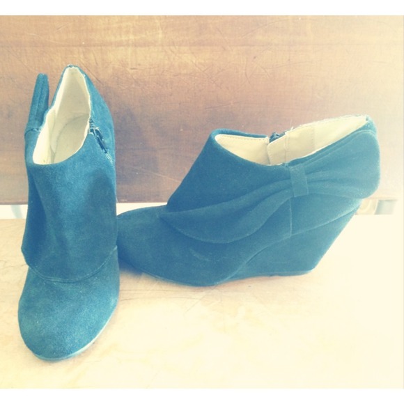 ⭐️SOLD⭐️ - Picture 2 of 4