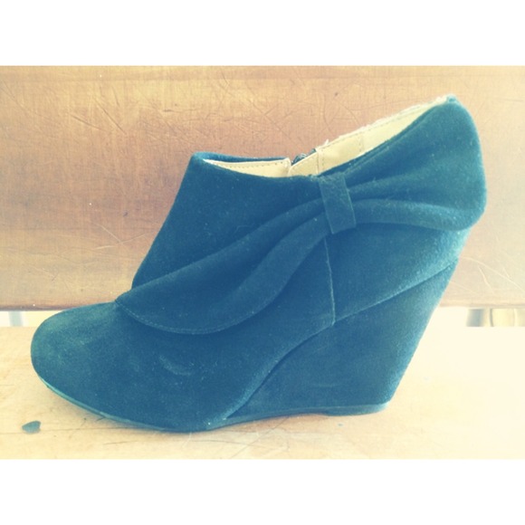 ⭐️SOLD⭐️ - Picture 3 of 4