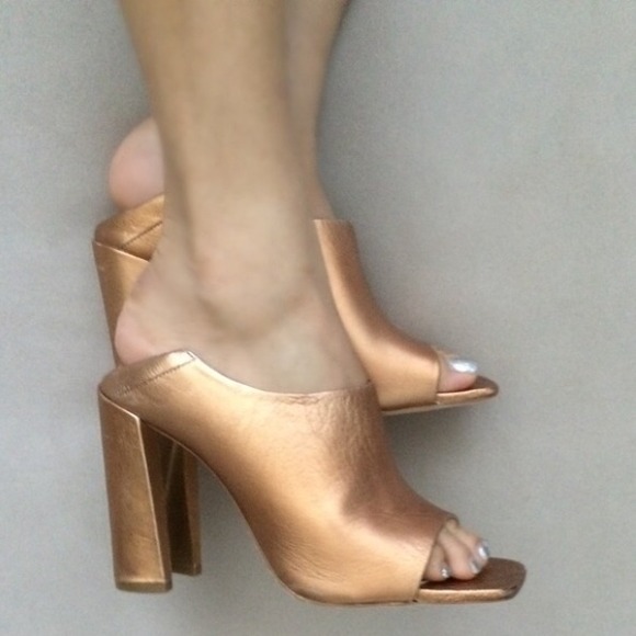 🎉HOST PICK🎉Zara shoes - Picture 2 of 4