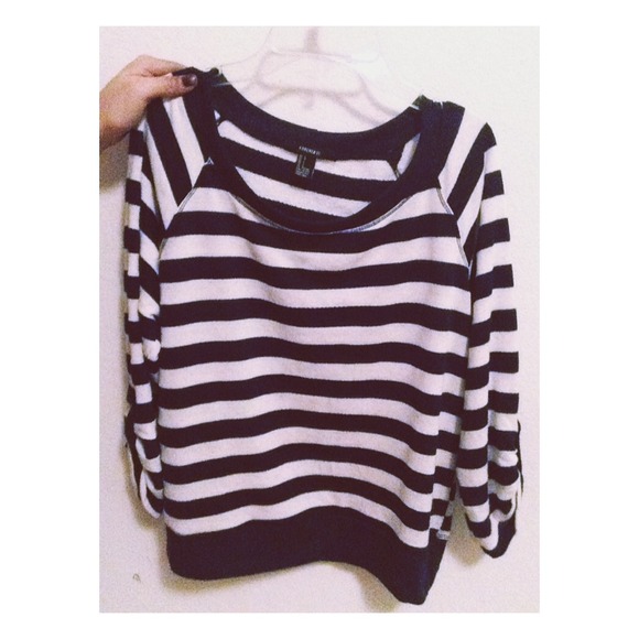 SOLD!💎 Long sleeve stripe shirt