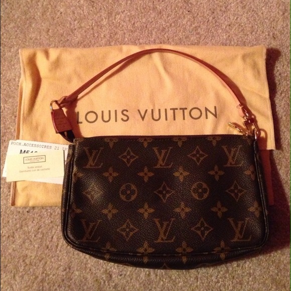 Authentic Louis Vuitton pouchette