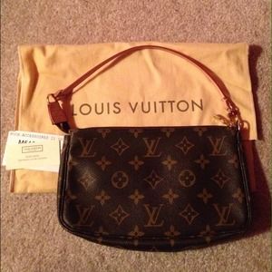 Authentic Louis Vuitton pouchette