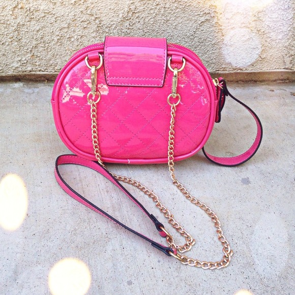 ❗️🚫SOLD IN BUNDLE❗️Pink Grapefruit Shoulder Bag - Picture 3 of 4