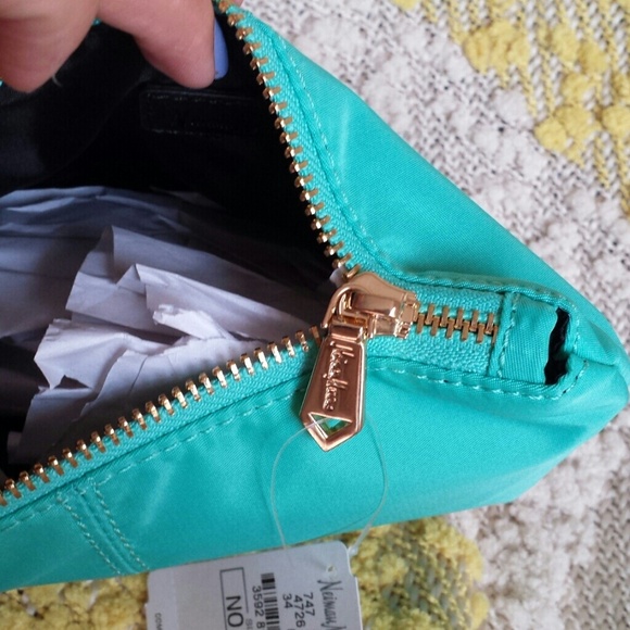 ■BUNDLED■NeimanMarcus Cosmetics Pouch in Teal/Mint - Picture 4 of 4