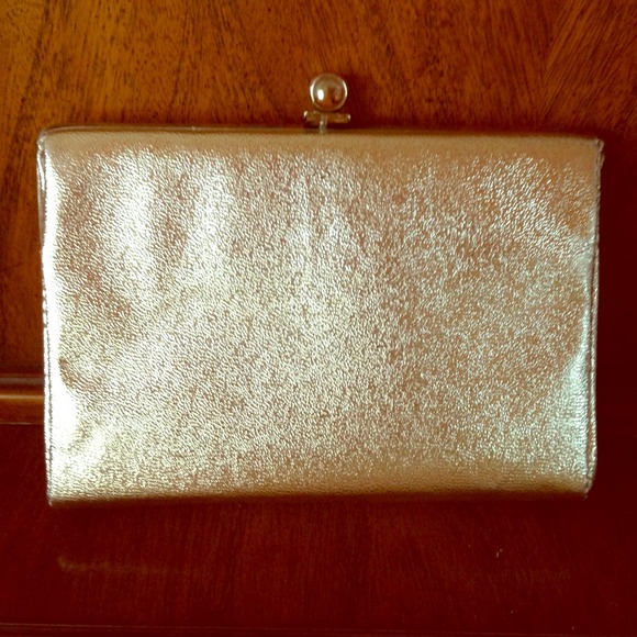 Vintage Silver metallic clutch