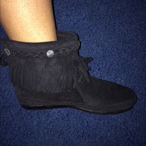 ❌❌ Minnetonka Moccasin Boots ❌❌