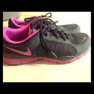 Nike sneakers size 7.5