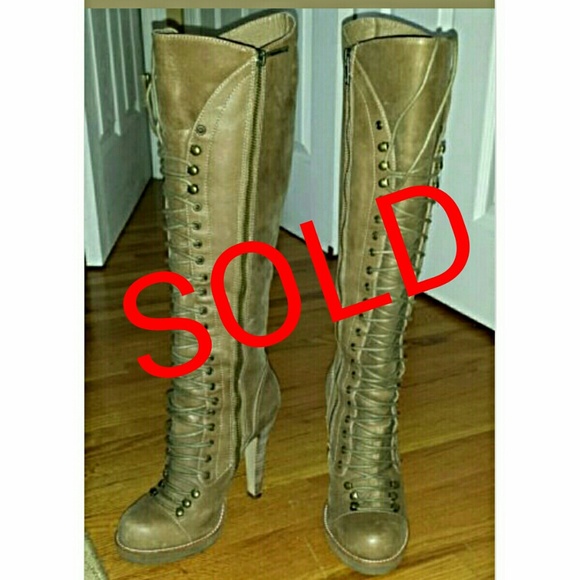 Steve Madden Classyy Lace up boots