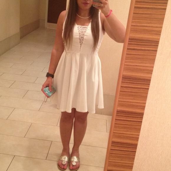 White Dress with Lace Details - Picture 1 of 2