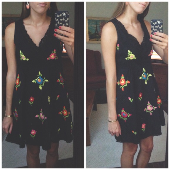 🚫🚫SOLD in bundle🚫🚫Nanette Lepore dress - Picture 4 of 4