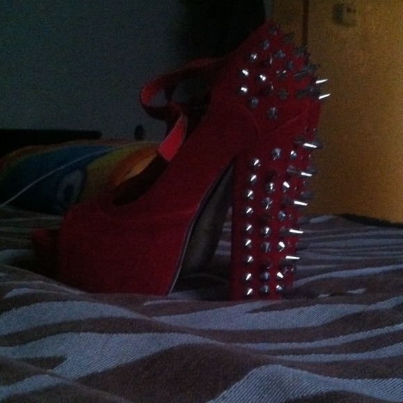 Heels👠 - Picture 3 of 3