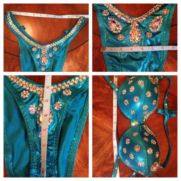 Figure Competition Posing Suit w Swarovski Crystal - Picture 4 of 4