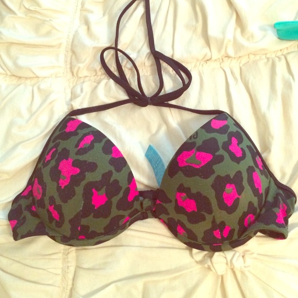 PINK Victoria's Secret Other - victorias secret pink extreme push up camo halter