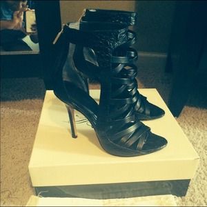 💥sale💥Rachel Roy Designer Layke Heel reg $395