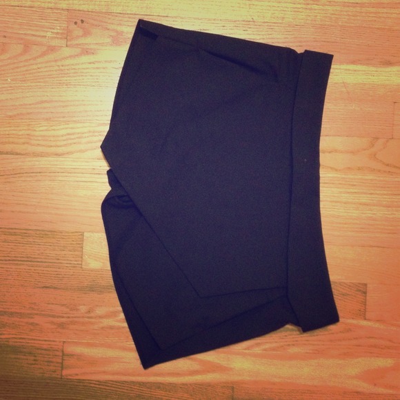 Authentic Zara skirt/skort