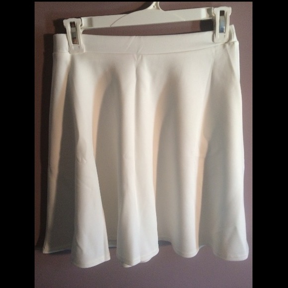 SOLD Brand new white skirt