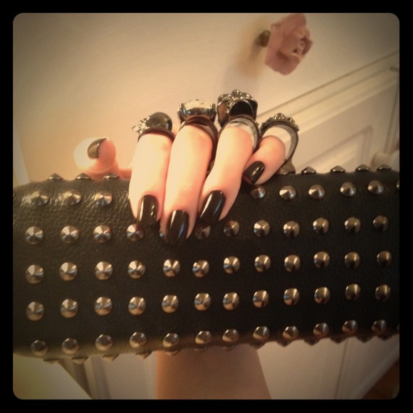 Handbags - 🏡SALE❤️Skull Clutch.