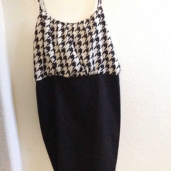 Houndstooth printed dress