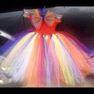 Little girl's rainbow tutu dress fits a 1 to 4 yrs