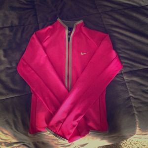 NIKE DRI-FIT long sleeve