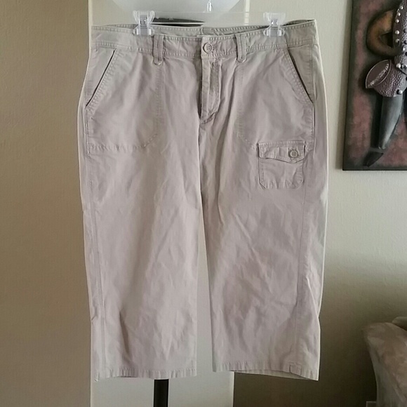 Khaki Capri pants