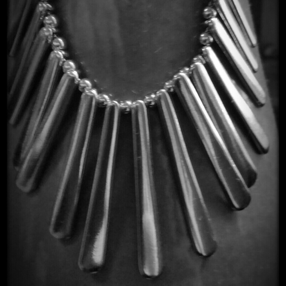 JAZZY NECKLACE & EARRING SET