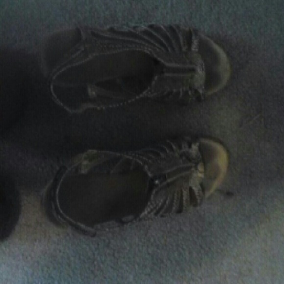 Shoes - Picture 1 of 1