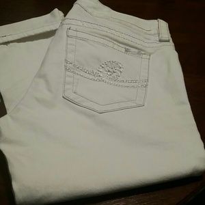 Seven7 White Capri