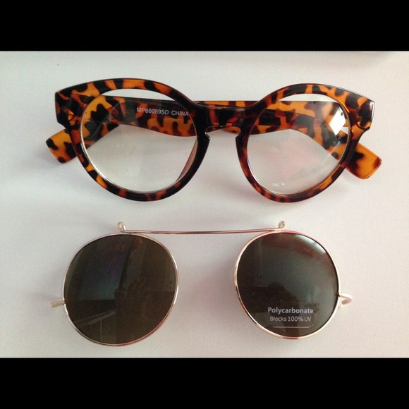 NWOT Sunglasses 🌸 - Picture 2 of 2