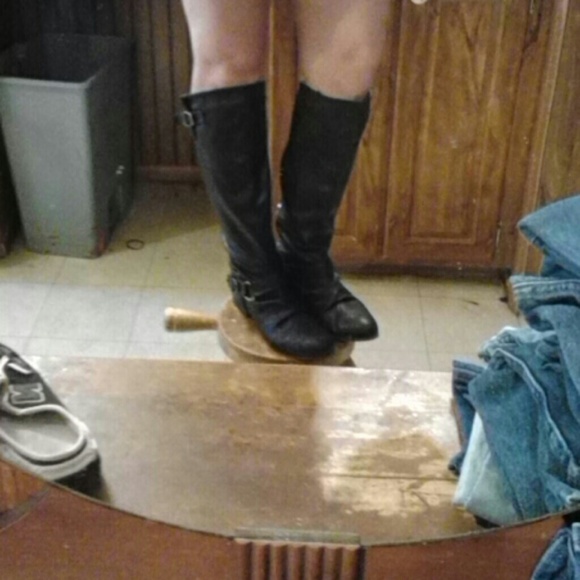 Black boots used