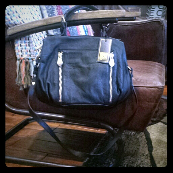 ??Stylish ??Pour la Victoria handbag