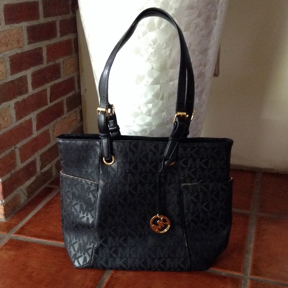 MK purse