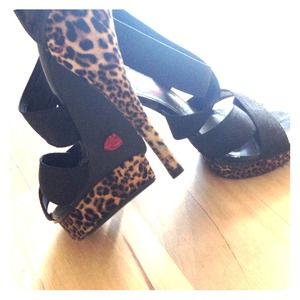 Cheetah print & black high heels 3/3.5 inches high
