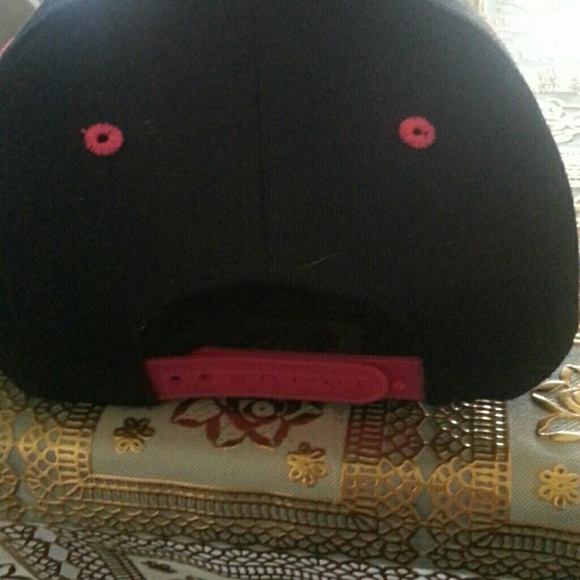 Hello Kitty SnapBack - Picture 3 of 4