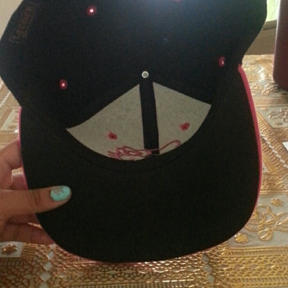 Hello Kitty SnapBack - Picture 4 of 4