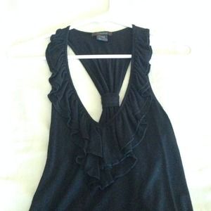 ✨PRICE CUT ✂️💰 Black low cut tank with ruffles