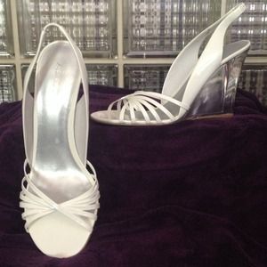 NEW! Strappy white wedges