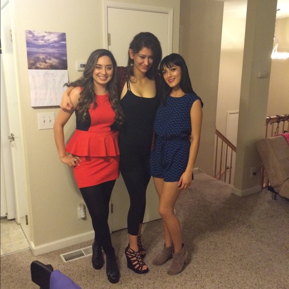 Black and red peplum dress - Picture 2 of 2