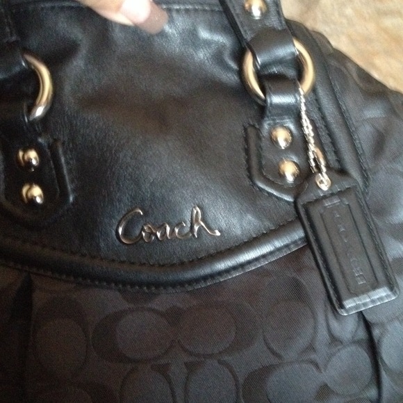 Coach - Picture 3 of 4