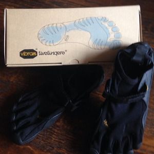 Vibram KSO five fingers toe shoes