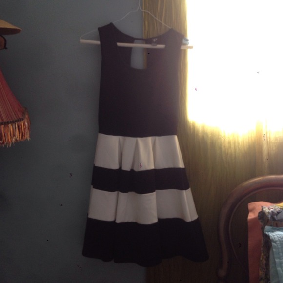 Black and white color block dress