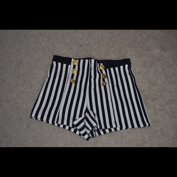 Forever 21 Pants - 🎉BDAY SALE🎉Nautical High-Waisted Shorts