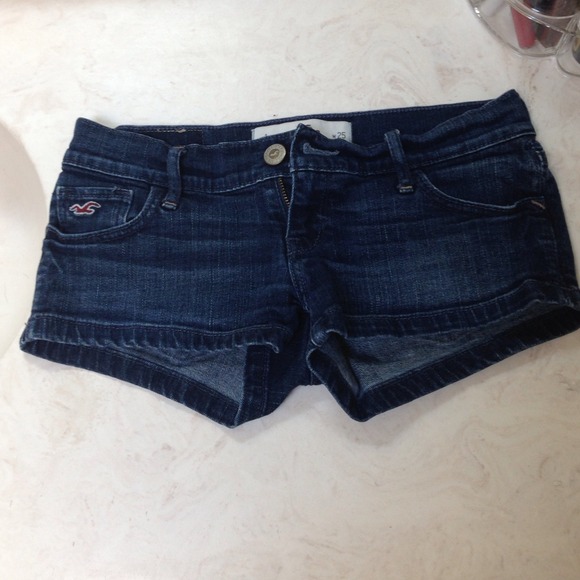 Hollister- Short/low cut jean shorts